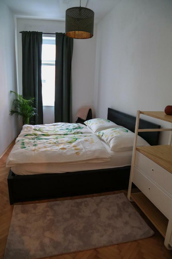 Lovely Apartment In The Heart Of Graz Exterior photo
